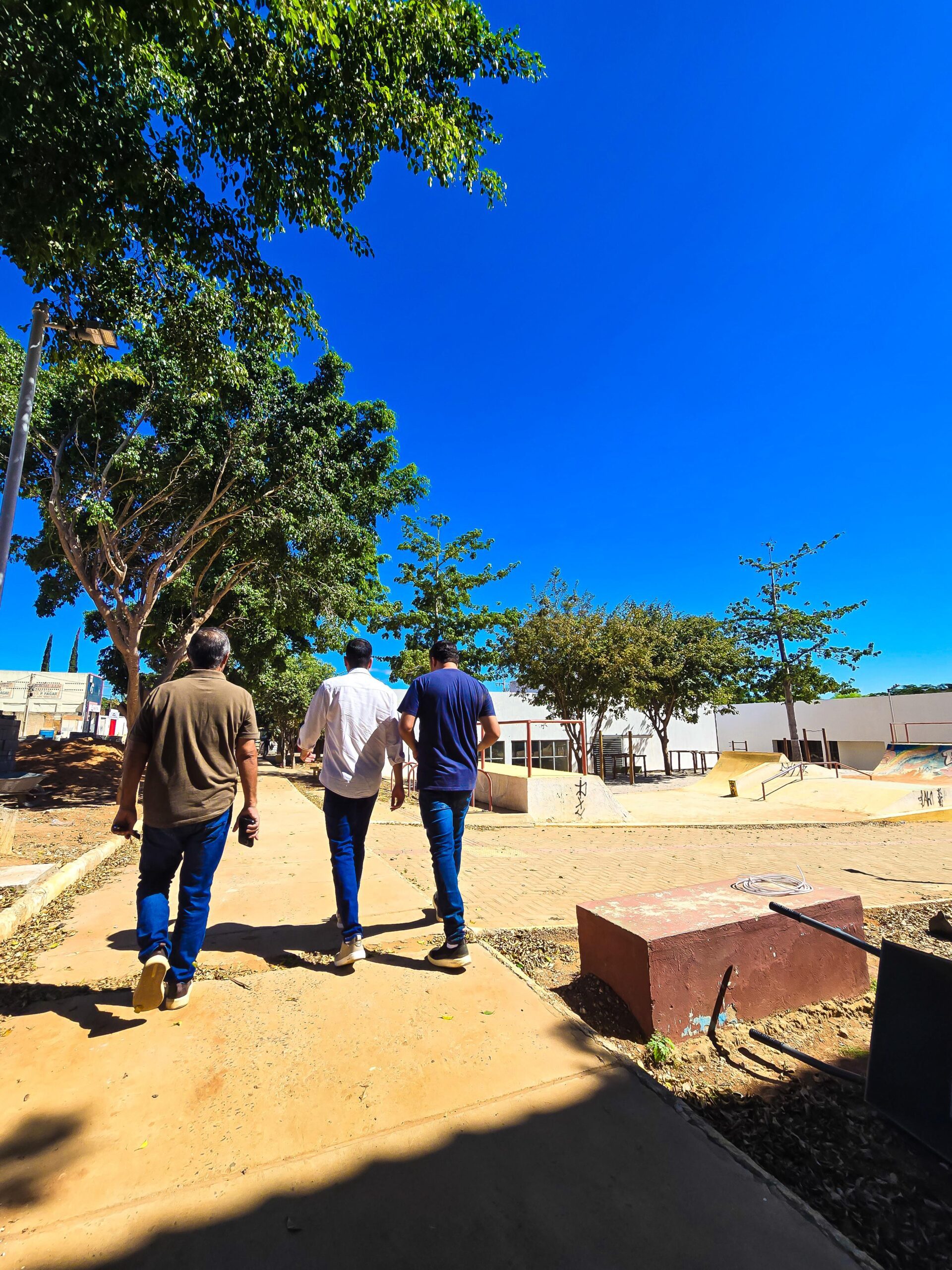 PREFEITO ANUNCIA REQUALIFICAÇÃO COMPLETA DA PRAÇA CEU EM IRECÊ