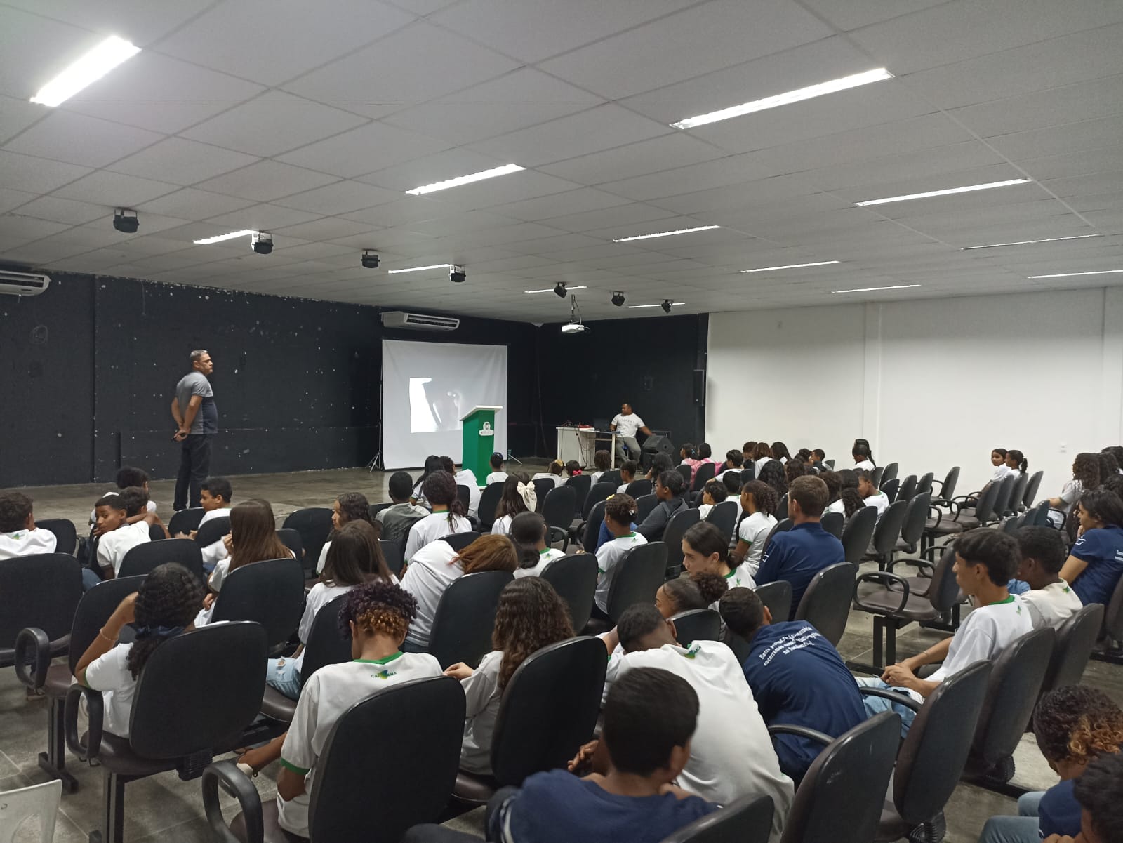 PMBA REALIZA PALESTRAS EDUCATIVAS EM UNIDADES ESCOLARES DA REGIÃO