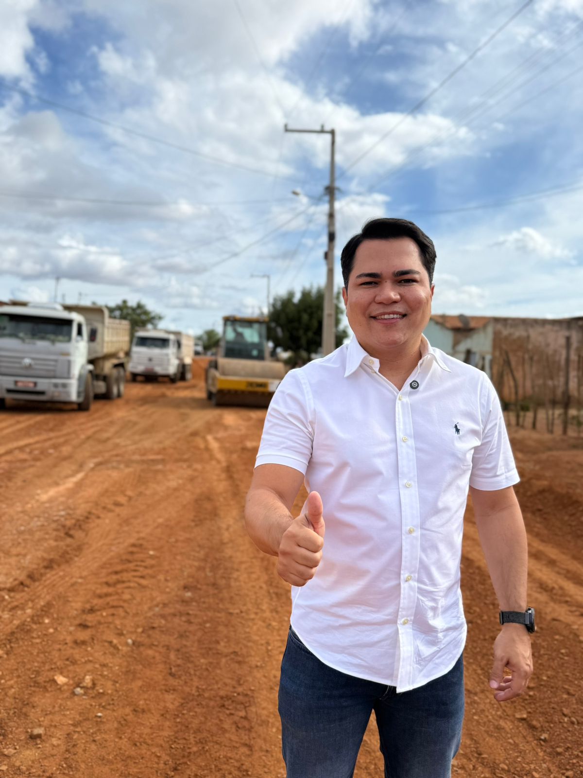 PREFEITURA DE JUSSARA INICIA PAVIMENTAÇÃO ASFÁLTICA DA RUA DOIS IRMÃOS EM MORROS DE HIGINO