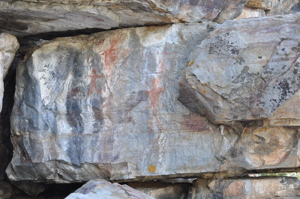 DESCOBERTA DE ALUNO DO ENSINO MÉDIO REVELA SÍTIO ARQUEOLÓGICO ESCONDIDO EM CIDADE DA BAHIA