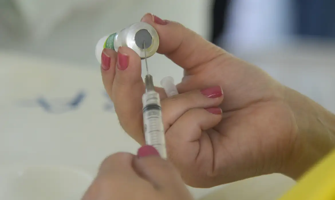 SUS AMPLIA PROTEÇÃO VACINAL CONTRA DOENÇA PNEUMOCÓCICA