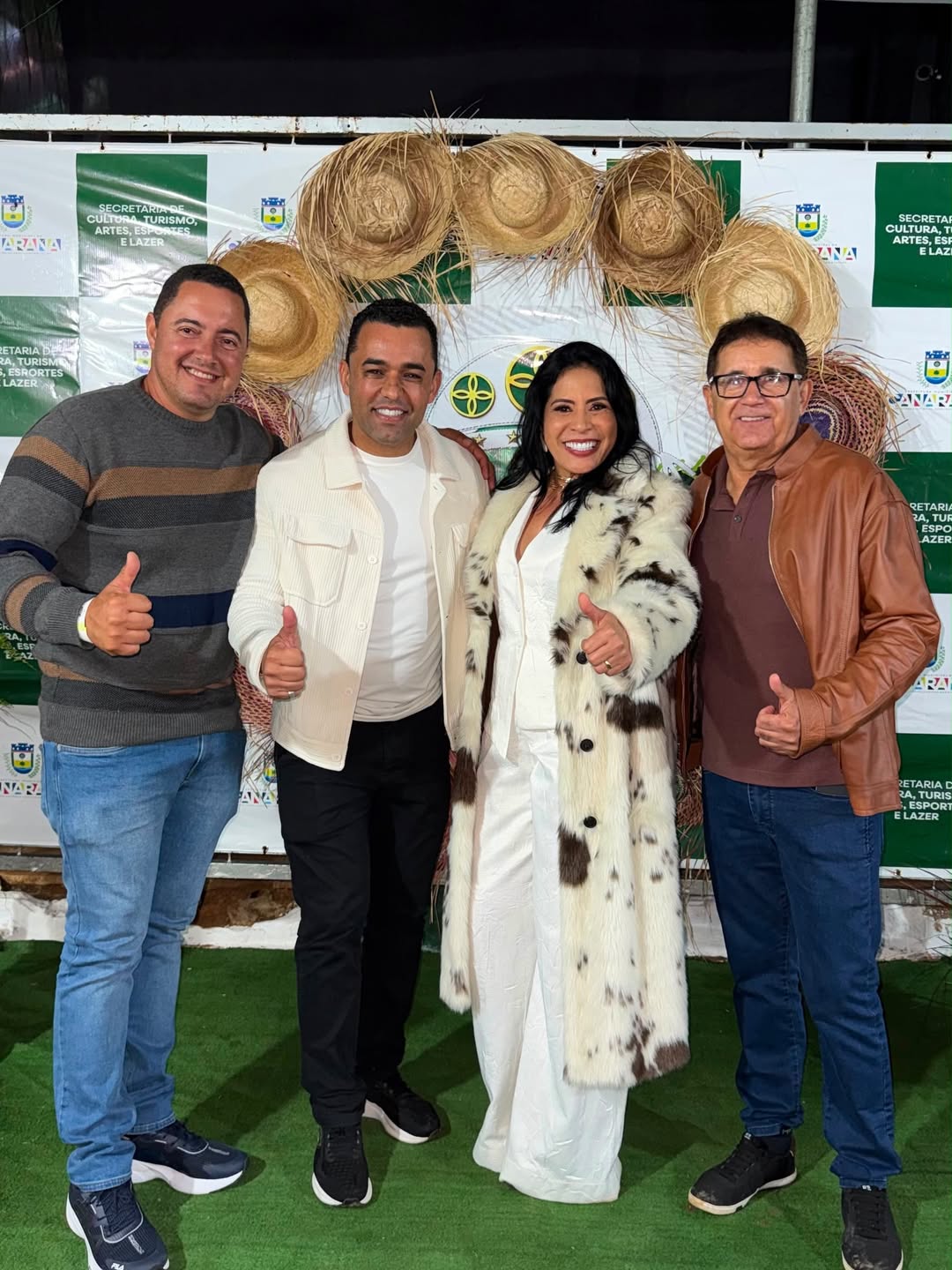 PREFEITO ACÁCIO TELES PRESTIGIA SALÔ FORRÓ EM CANARANA A CONVITE DA PREFEITA MARLEIDE OLIVEIRA