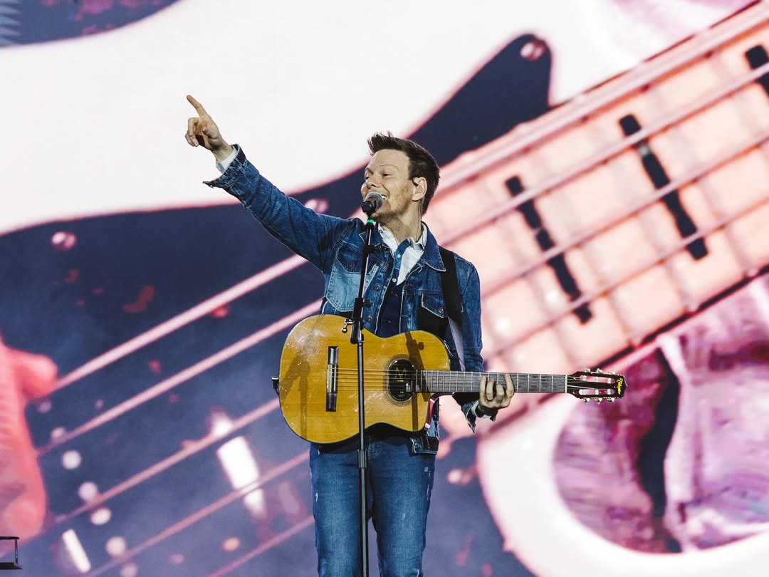 MICHEL TELÓ LEVANTA O PÚBLICO E FAZ SHOW MARCANTE NO SÃO JOÃO DE IRECÊ