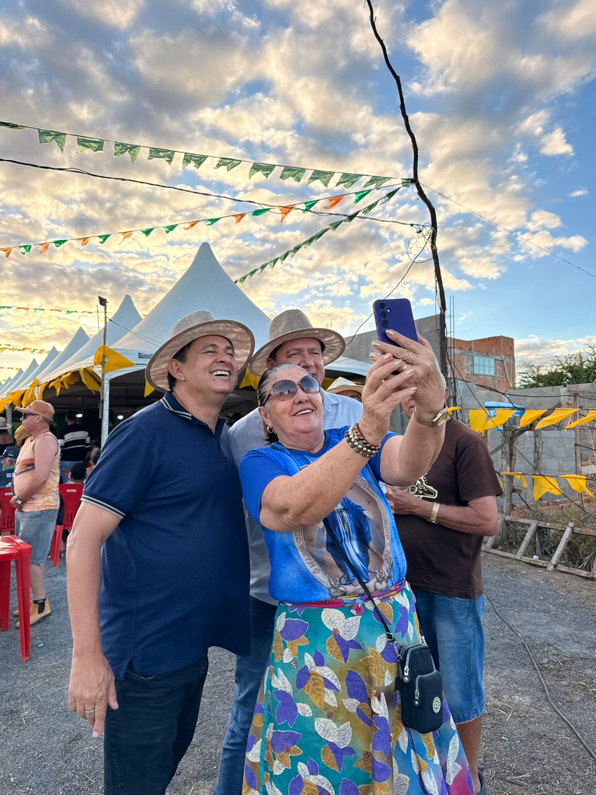 RICARDO RODRIGUES CELEBRA TRADIÇÃO DO CAMPO DURANTE 4ª TRATORCIATA DOS AGRICULTORES, EM SOARES DE AMÉRICA DOURADA