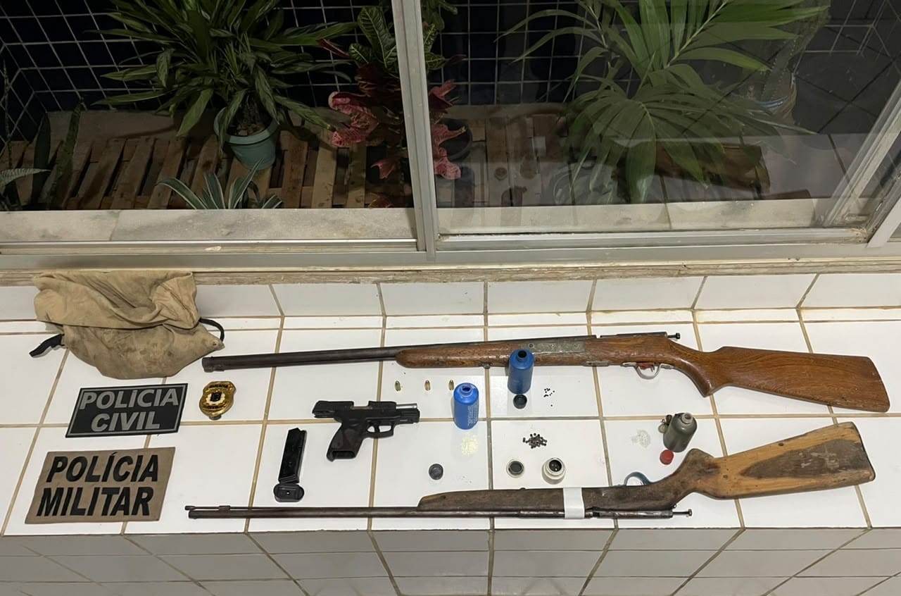 POLÍCIA CIVIL APREENDE ARMAS DE FOGO DURANTE AÇÃO INTEGRADA NA ZONA RURAL DE XIQUE-XIQUE