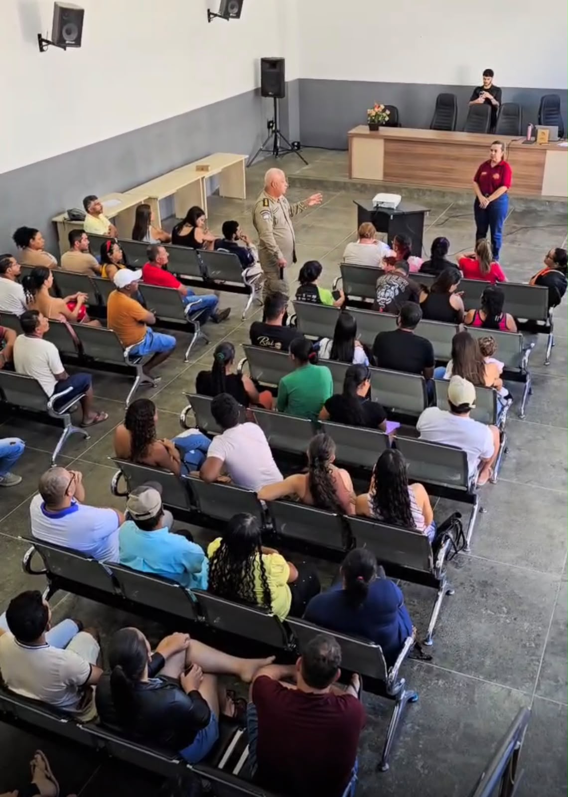 PMBA, POR MEIO DO CPR-CENTRO NORTE, REFORÇA ORIENTAÇÕES DE SEGURANÇA PARA COMERCIANTES E AMBULANTES DURANTE REUNIÃO PREPARATÓRIA PARA OS FESTEJOS JUNINOS