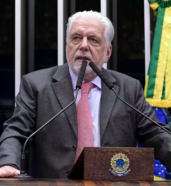 JAQUES WAGNER AFIRMA QUE DÓLARES APREENDIDOS PELA PF SÃO PROVENIENTES DE DIÁRIAS DO SENADO.