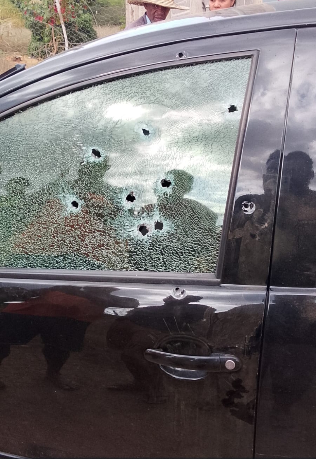 JOVEM É BALEADO EM ESTRADA ENTRE CANARANA E LAPÃO; POLÍCIA APURA O CASO.