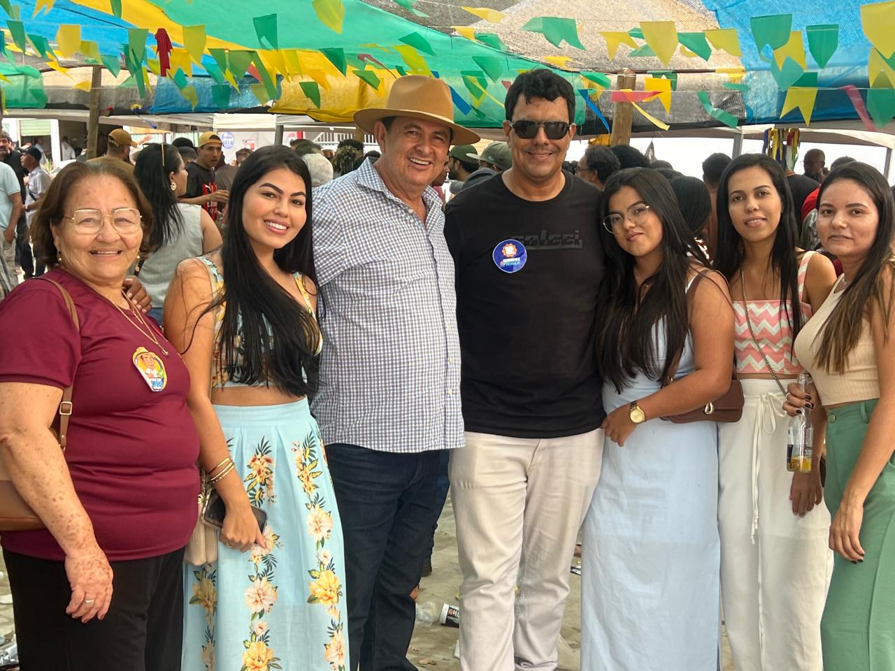 DEPUTADO RICARDO RODRIGUES PARTICIPA DO FORRÓ NA FEIRA E ACOMPANHA CELEBRAÇÃO DA CULTURA POPULAR EM SÃO GABRIEL