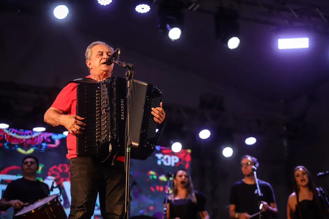 APÓS POLÊMICAS, FLÁVIO JOSÉ EXCLUI A BAHIA DA SUA AGENDA DE SÃO JOÃO