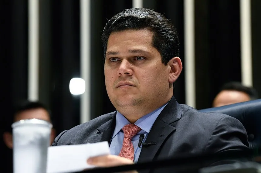 FIM DA ESCALA 6X1: REUNIÃO DE ALCOLUMBRE PODE DESTRAVAR PEC NO SENADO