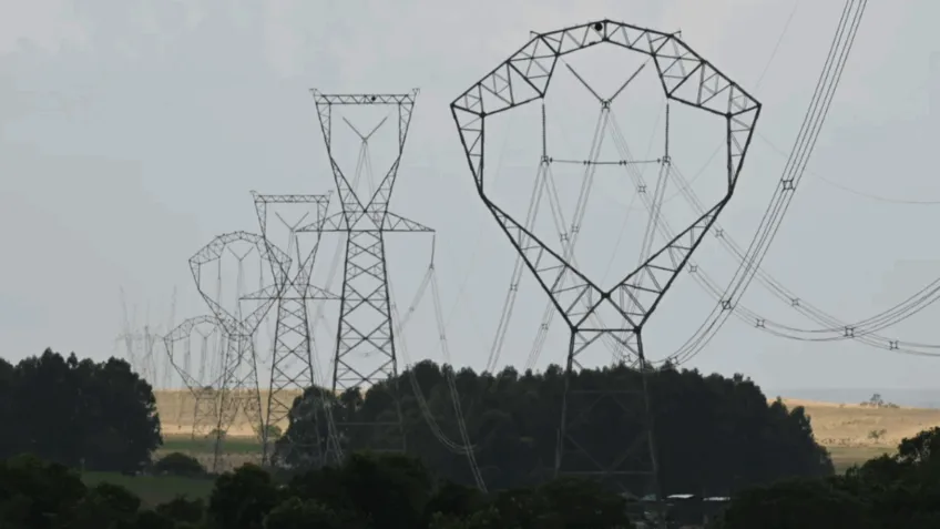 CONTA DE LUZ VAI SUBIR 7,5% PARA CONSUMIDORES RESIDENCIAIS APÓS LEILÃO BILIONÁRIO DA ANEEL