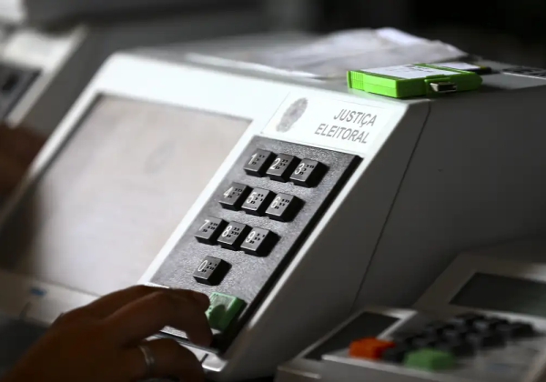 ELEITORADO BRASILEIRO CRESCE 2,3 MILHÕES EM RELAÇÃO À ELEIÇÃO DE 2022.