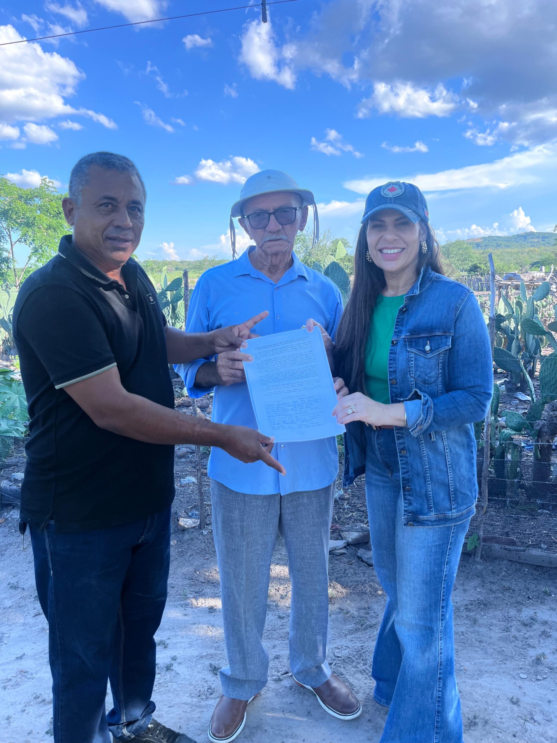 R$ 25 MILHÕES CHEGAM AO SEMIÁRIDO: KÁTIA BACELAR E JOÃO BACELAR LEVAM DESENVOLVIMENTO, RENDA E ESPERANÇA A MILHARES DE PRODUTORES RURAIS DA BAHIA