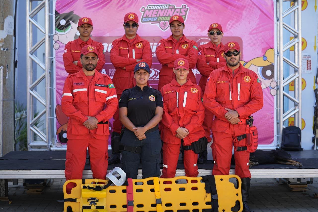 GRUPAMENTO COMANDO BRAVO DE BOMBEIROS CIVIS PRESTA APOIO À CORRIDA DAS MENINAS SUPERPODEROSAS EM IRECÊ.