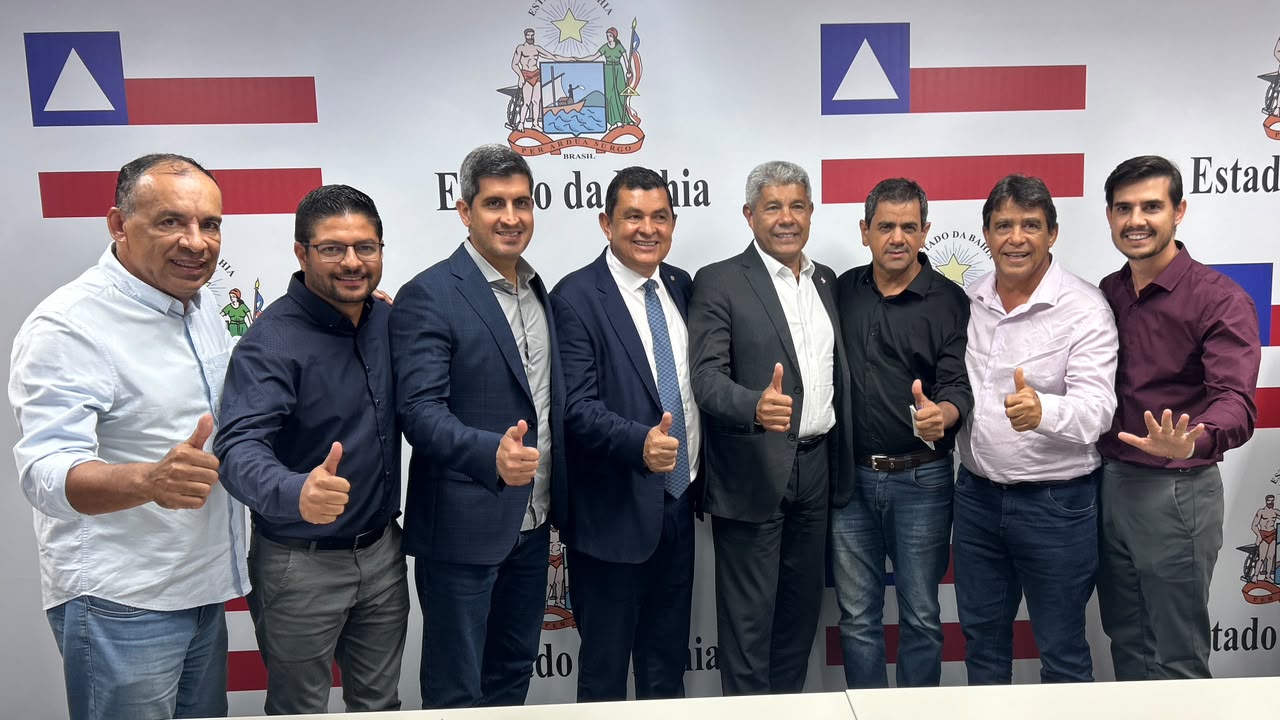 DEPUTADO RICARDO RODRIGUES PARTICIPA DE REUNIÃO QUE CONFIRMA LICITAÇÃO DA BA-434 EM IBITITÁ.