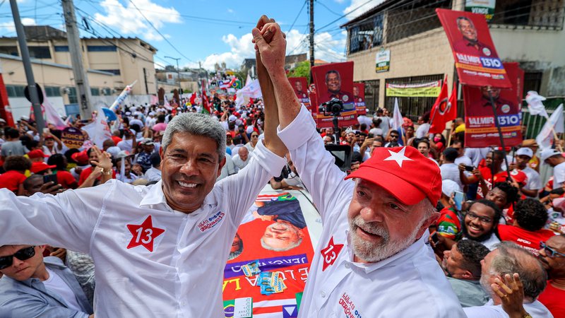 LULA VOLTA A SALVADOR E PARTICIPA DE CAMINHADA EM CAMPANHA COM BASE PETISTA NESTA SEXTA.