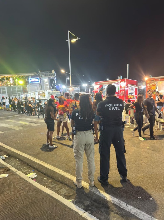DIRETOR REGIONAL ACOMPANHA AÇÕES DA POLÍCIA CIVIL NO SEGUNDO DIA DA MICARETA DE JACOBINA 2026.