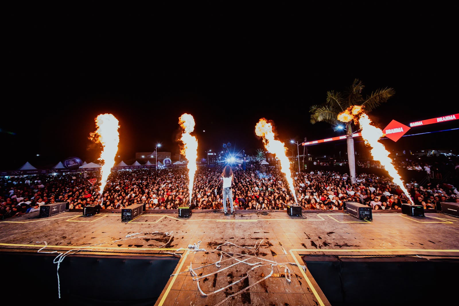 JUSSARA FAZ HISTÓRIA E REALIZA UMA DAS MAIORES FESTAS DA BAHIA.