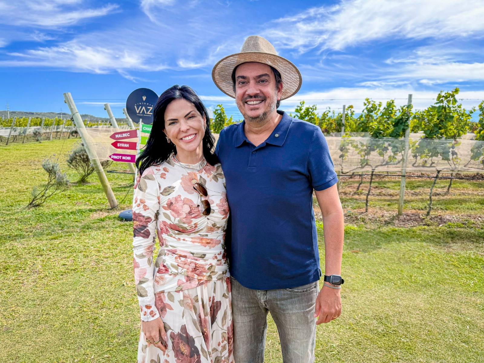 AUTOR DA LEI QUE TORNOU MORRO DO CHAPÉU A CAPITAL DO VINHO, PEDRO TAVARES PRESTIGIA VINDIMA E REFORÇA PARCERIA COM A PREFEITA JULIANA.