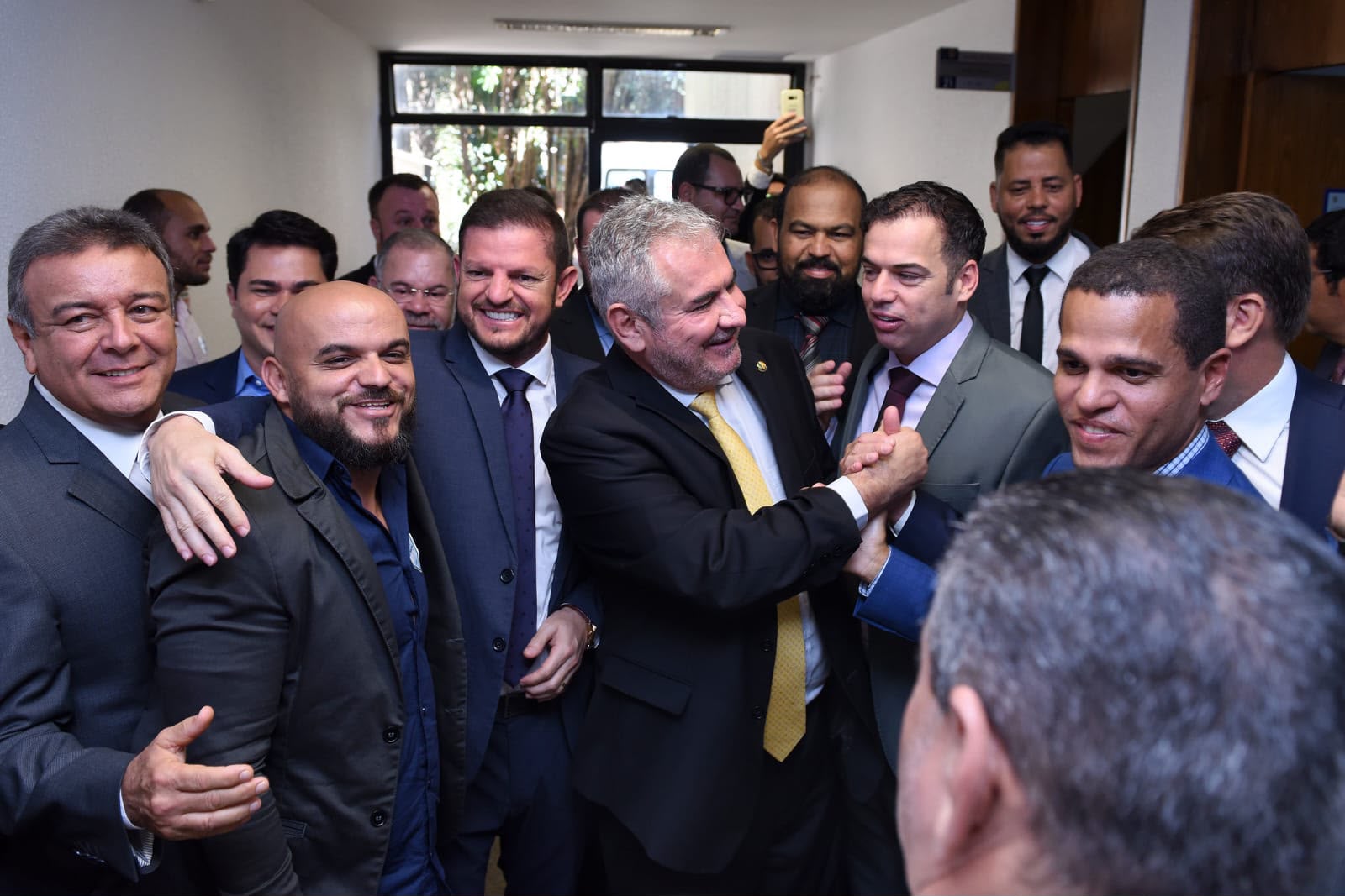 EMENDAS, PEC E PRESENÇA: O QUE SUSTENTA O MUNICIPALISMO DE ANGELO CORONEL.