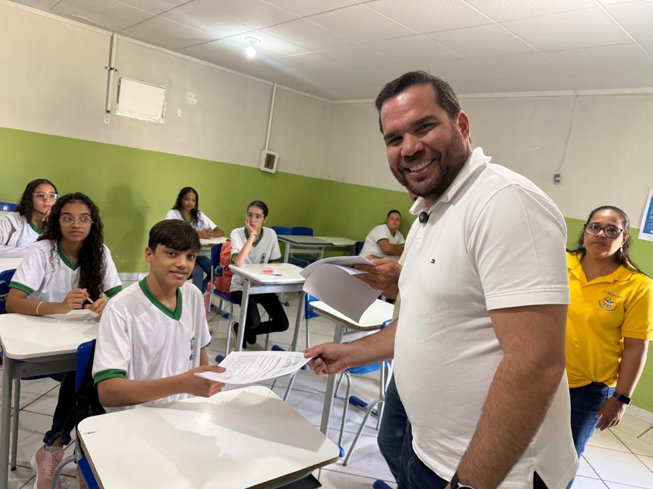 PREFEITO AFONSO COMEMORA VIRADA HISTÓRICA: IBITITÁ DEIXA A ÚLTIMA COLOCAÇÃO DO IDEB NA REGIÃO E ALCANÇA O 11º LUGAR EM 2026.