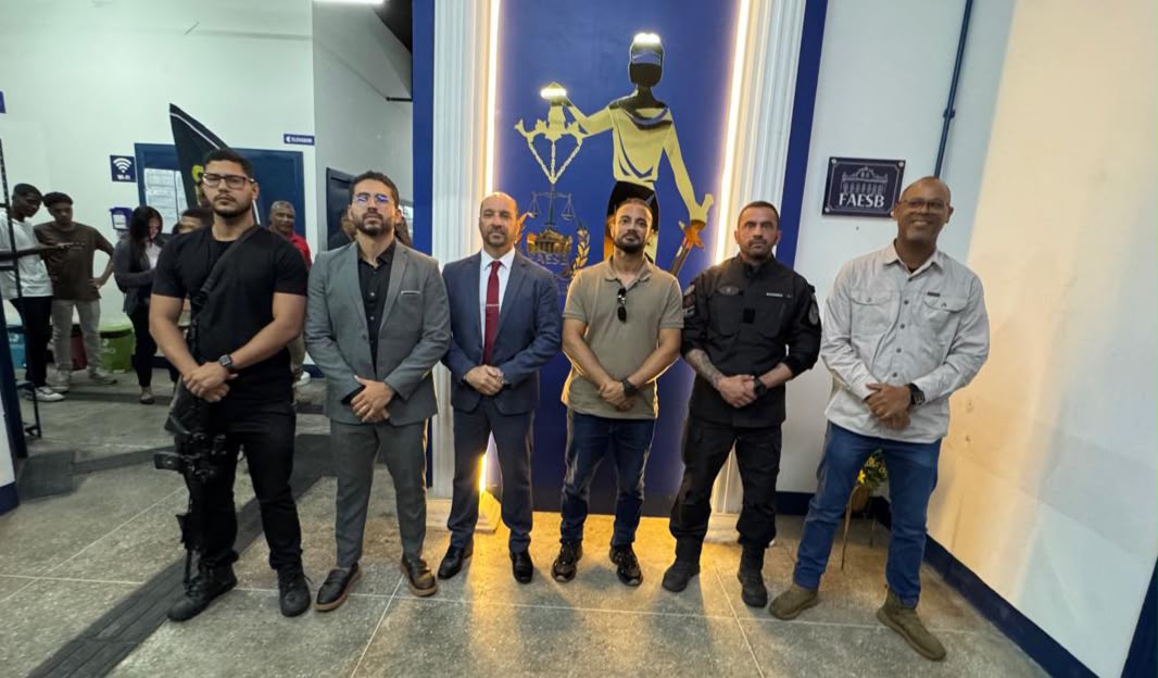 CAPITÃO ALDEN E PITHON PALESTRAM SOBRE SEGURANÇA NA FAESB.