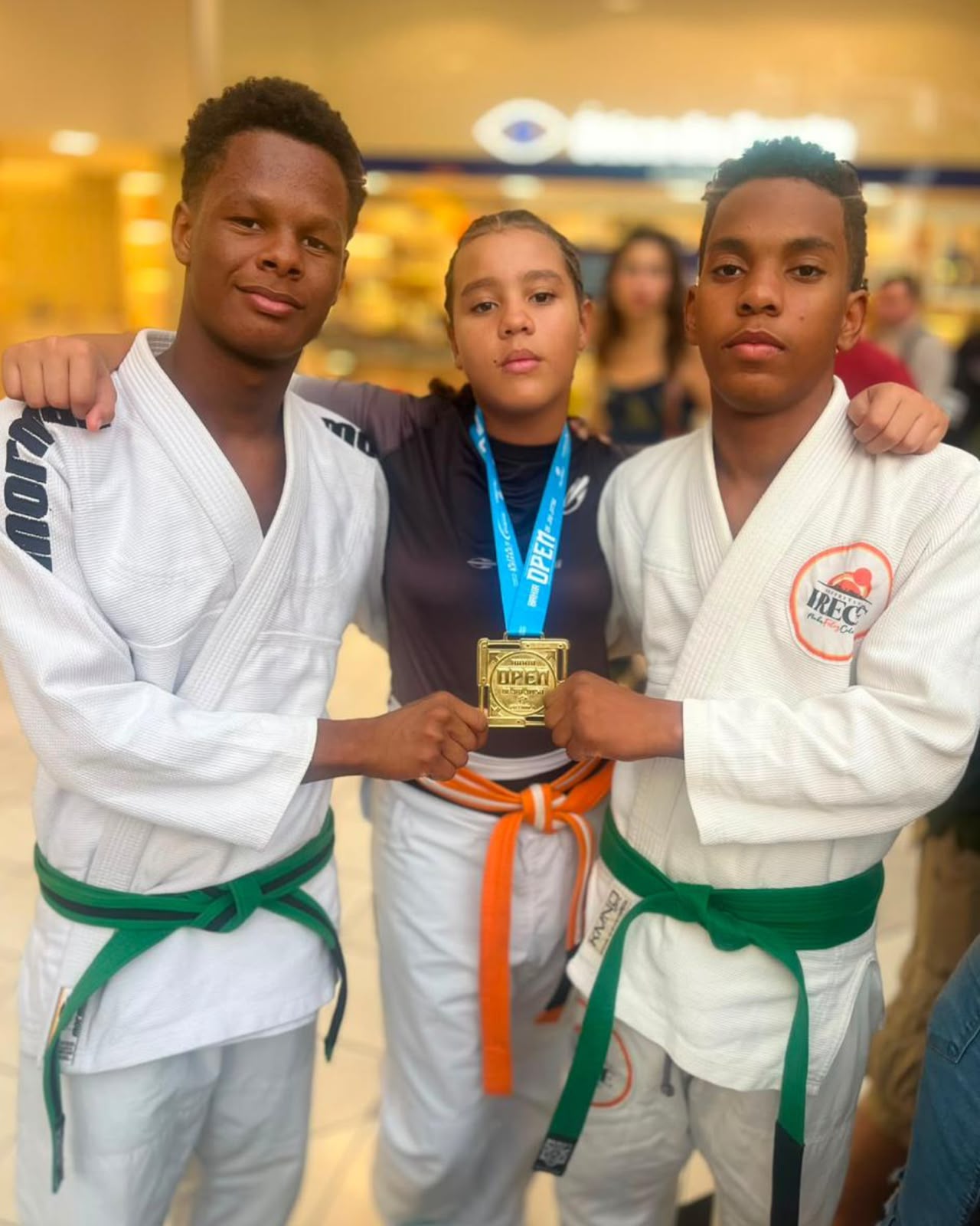 VALLENTINA FONSECA É CAMPEÃ BAIANA DE JIU-JITSU E COLOCA IRECÊ NO LUGAR MAIS ALTO DO PÓDIO.