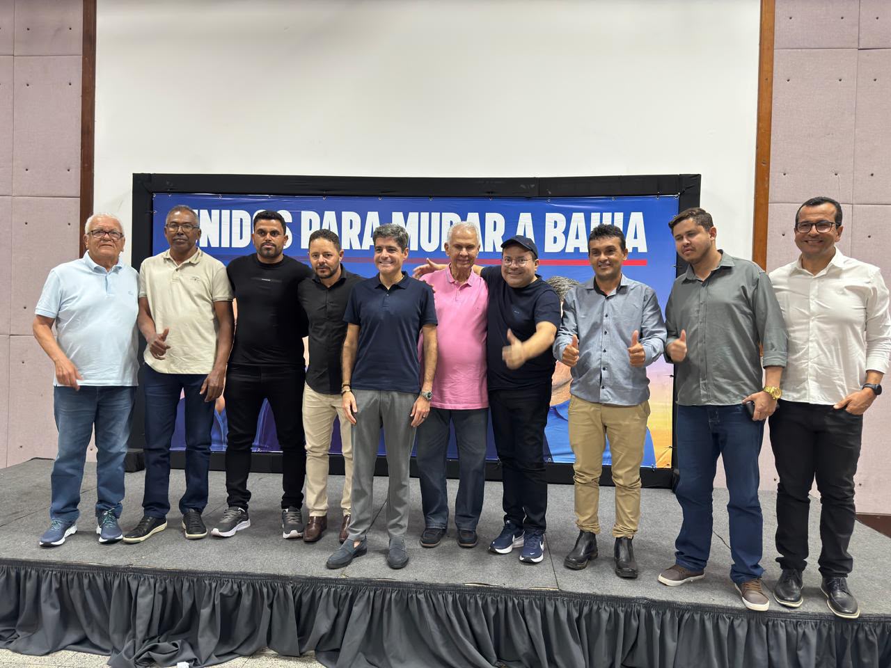 CAFU MOSTRA FORÇA POLÍTICA E REÚNE LIDERANÇAS DE SEIS MUNICÍPIOS EM ENCONTRO COM ACM NETO.