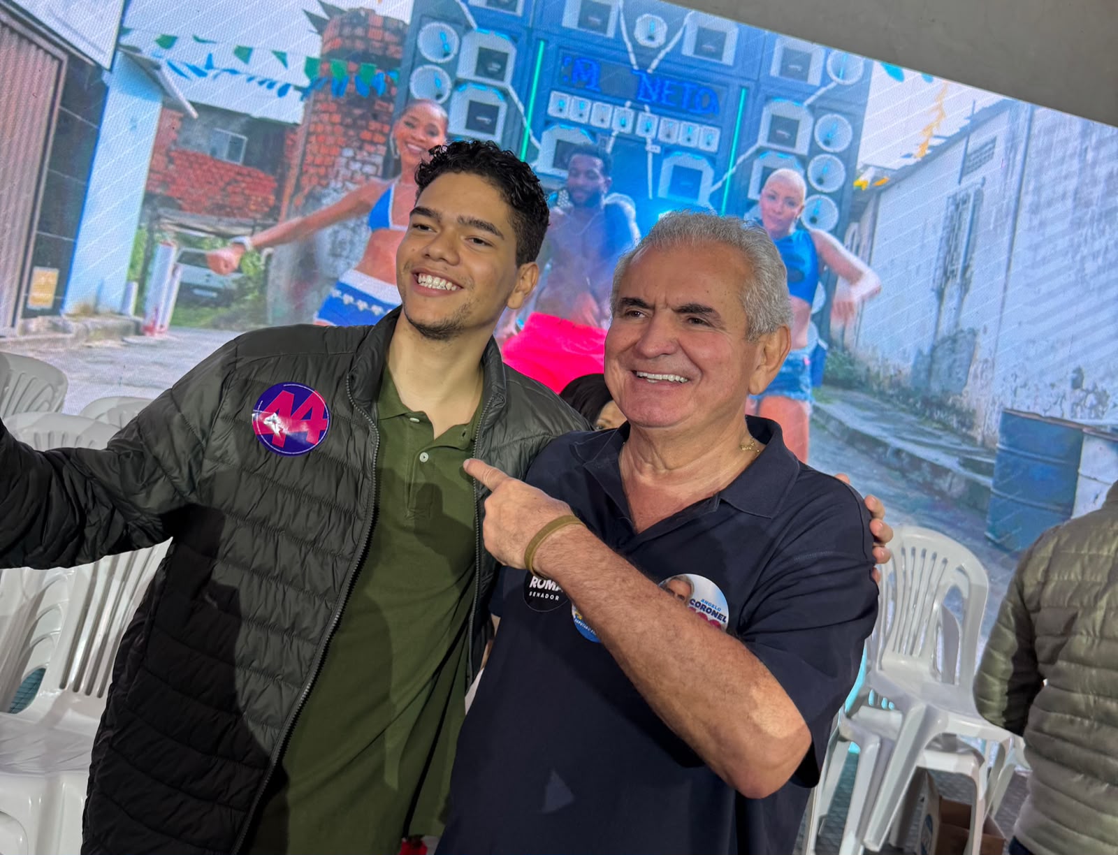 EM FEIRA DE SANTANA, JUVENTUDE GANHA ESPAÇO NO “SUA VOZ É NOSSA VOZ” COM PRESENÇA DE ANGELO CORONEL.
