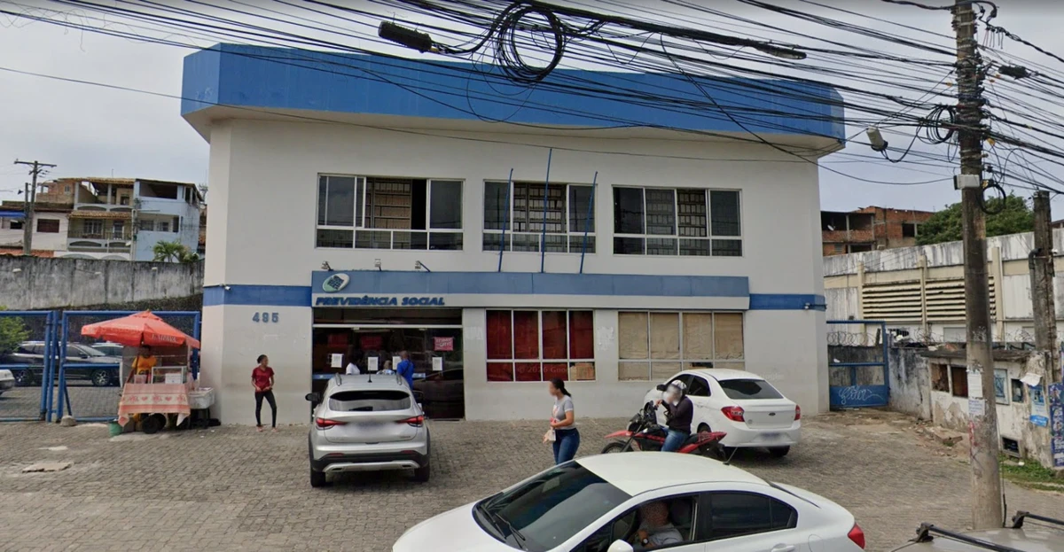 ESTAGIÁRIO DE 21 ANOS DE AGÊNCIA DO INSS É PRESO POR FRAUDE DE R$ 3,5 MILHÕES EM SALVADOR
