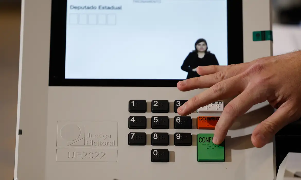 CAMPANHA ELEITORAL NAS RUAS E PROPAGANDA VIRTUAL COMEÇAM NESTE DOMINGO.
