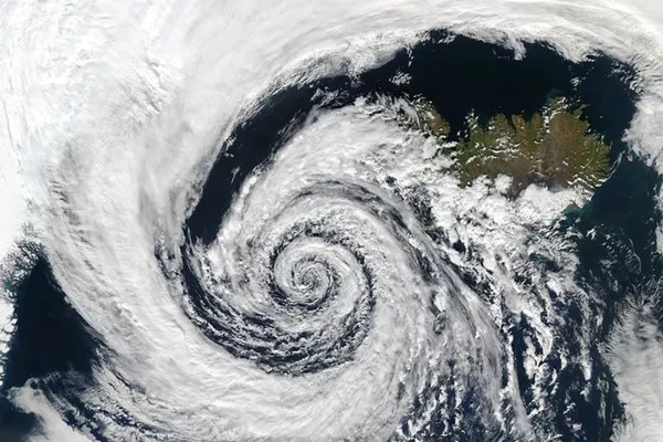 CICLONE EXTRATROPICAL VAI ATINGIR O BRASIL COM TEMPESTADES E VENTOS DE ATÉ 100 KM/H; VEJA QUANDO.