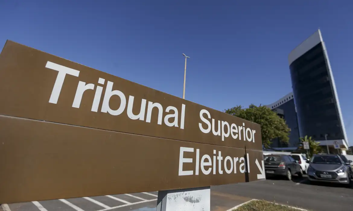 PRAZO PARA SOLICITAÇÃO DE VOTO EM TRÂNSITO VAI ATÉ DIA 20 DESTE MÊS.