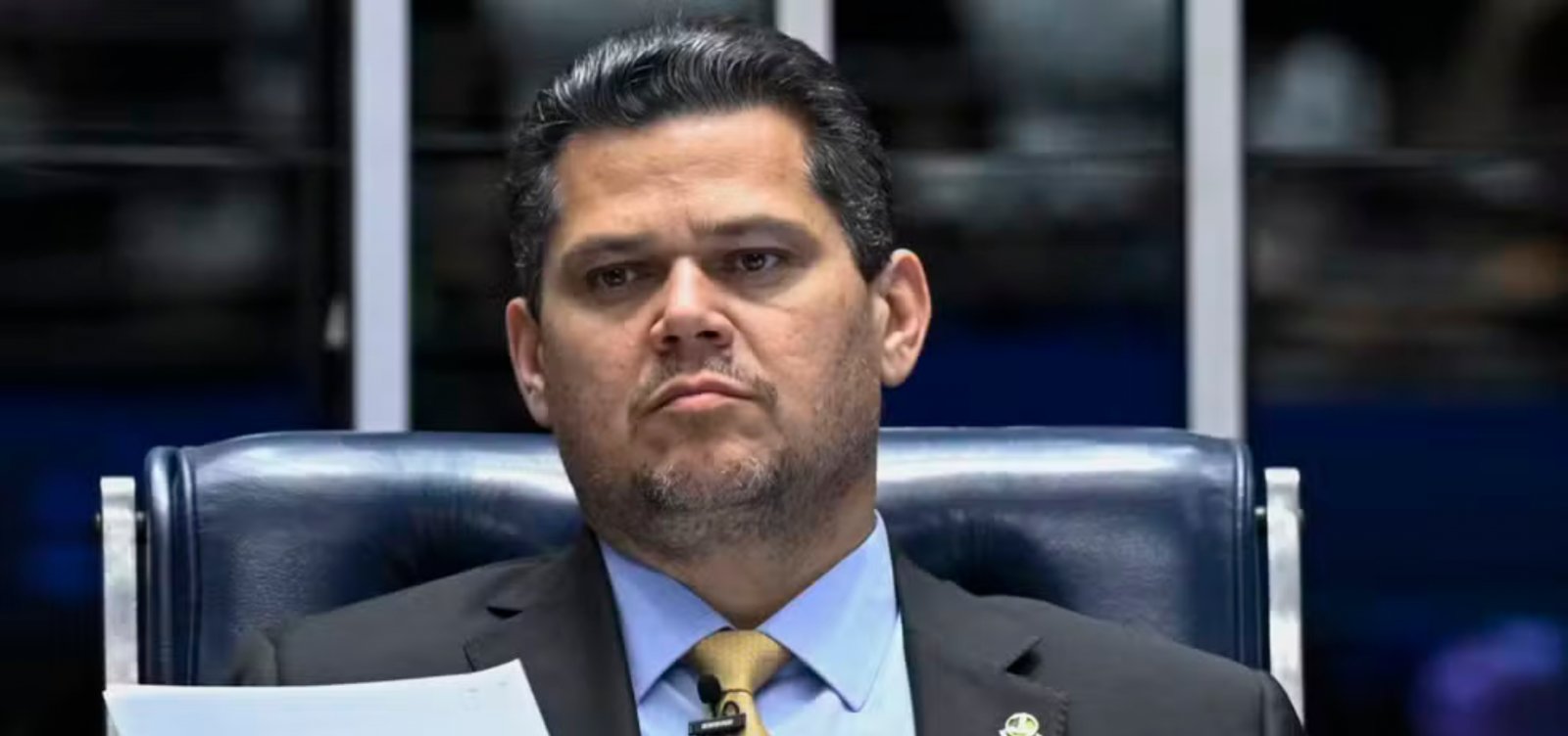 ALCOLUMBRE SINALIZA IMPEACHMENT CRUZADO DE MORAES E MENDONÇA PARA CONTER PRESSÃO NO SENADO