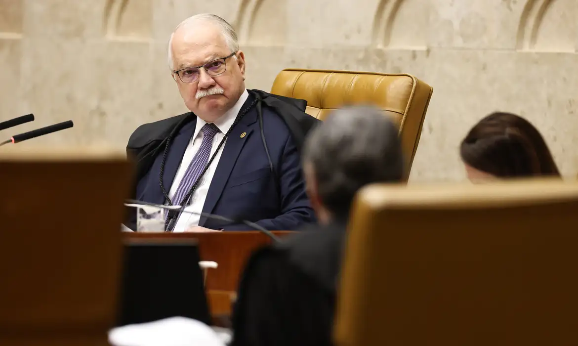 PRESIDENTE DO STF DIZ QUE GRAVIDADE DOS FATOS NÃO AUTORIZA ATALHOS