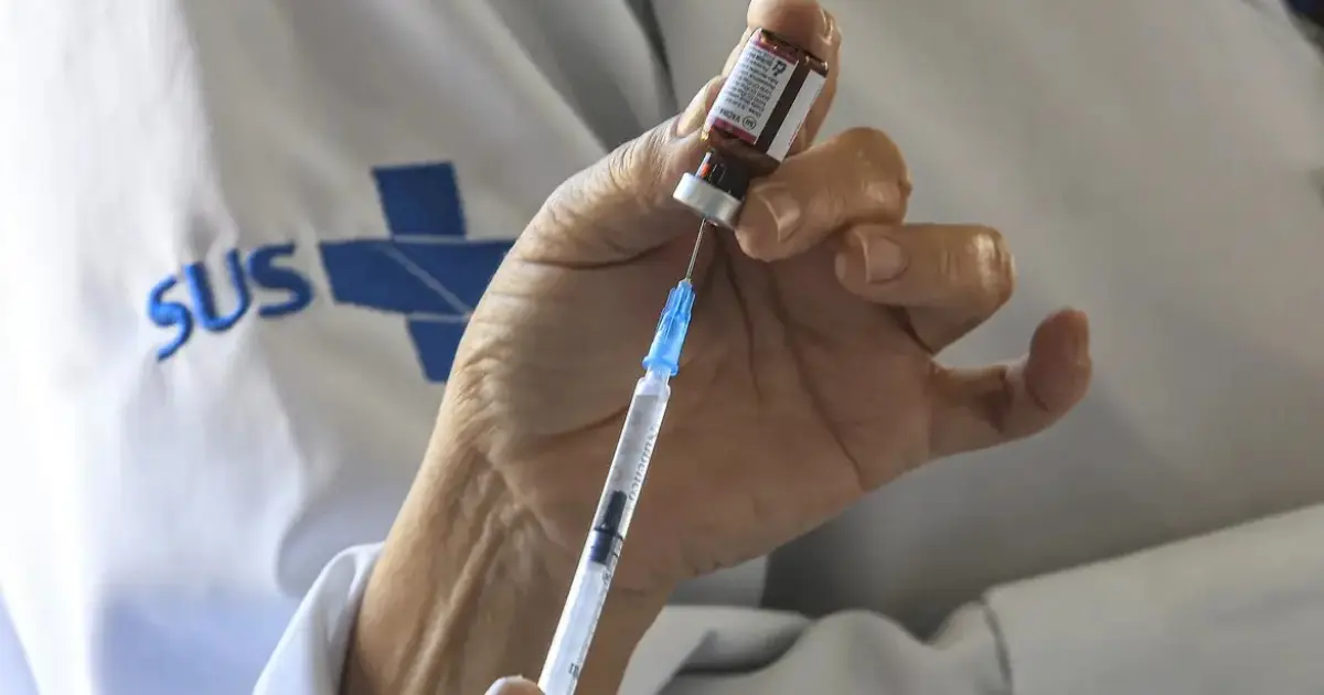 ANVISA AMPLIA USO DE VACINA PARA BEBÊS A PARTIR DE 6 SEMANAS CONTRA MENINGITE