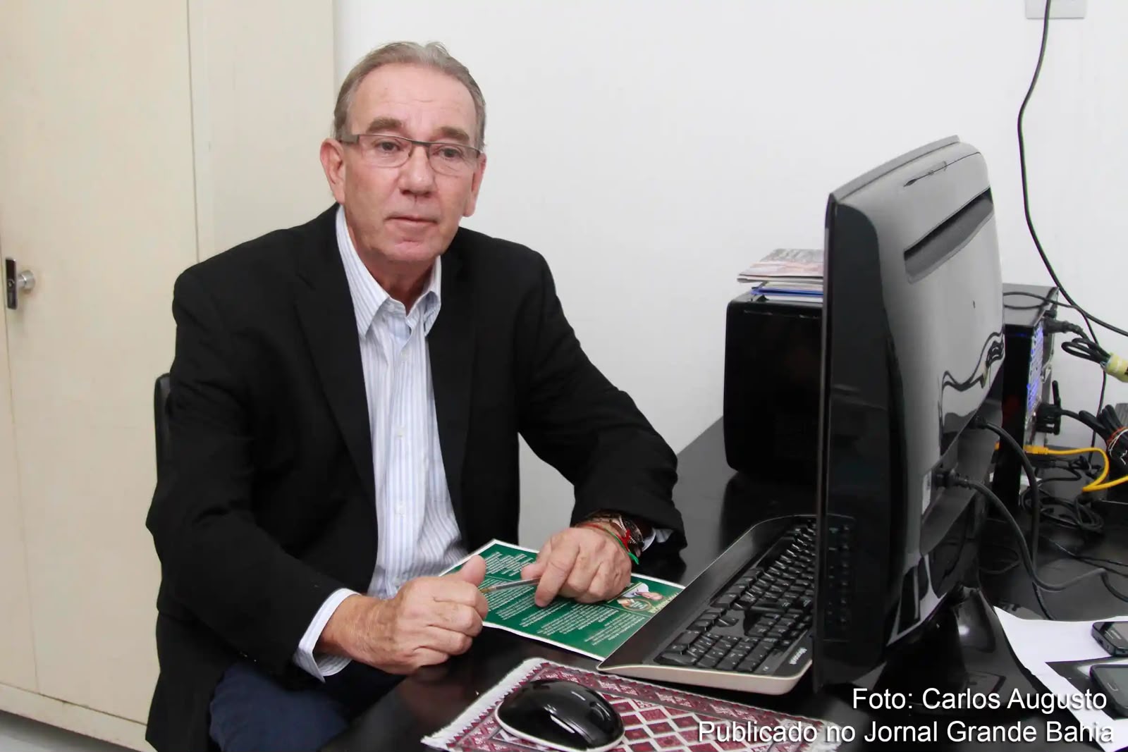 JUSTIÇA MANDA PREFEITO DE ANDARAÍ DEVOLVER BANDEIRAS APREENDIDAS DE ACM NETO