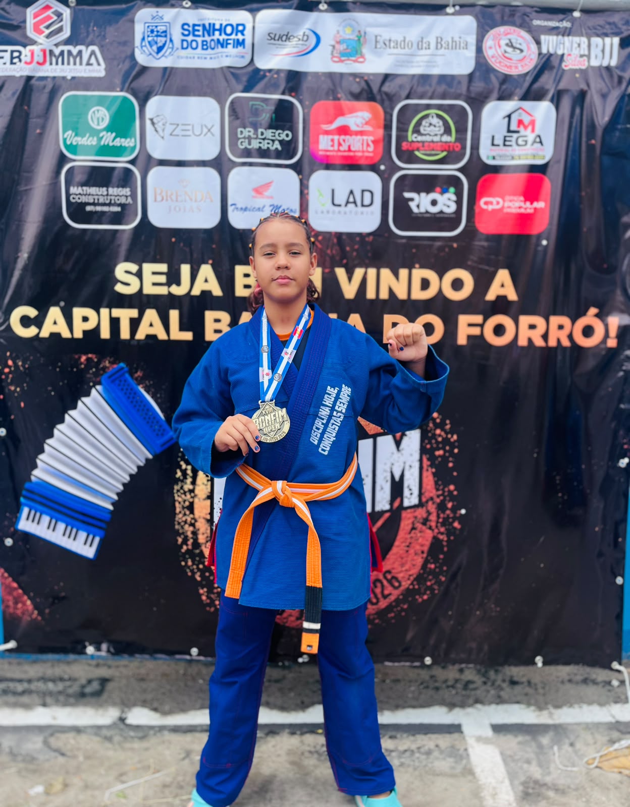 VALLENTINA FONSECA CONQUISTA OURO NO OPEN BONFIM DE JIU-JITSU