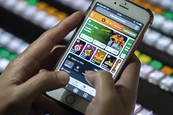 Governo anuncia proibição de bets no Brasil; medida inclui apostas esportivas e cassinos online