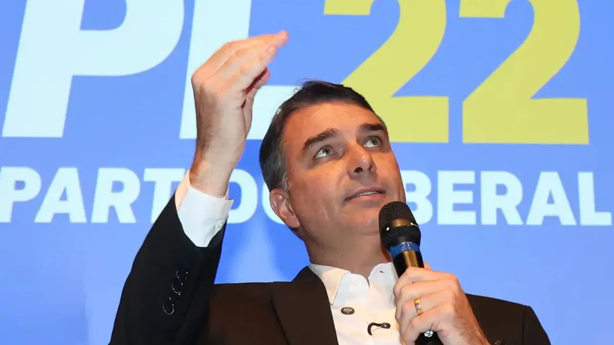 “TENTATIVA DE PROTEGER MORAES”, DIZ FLÁVIO SOBRE SESSÃO DO STF