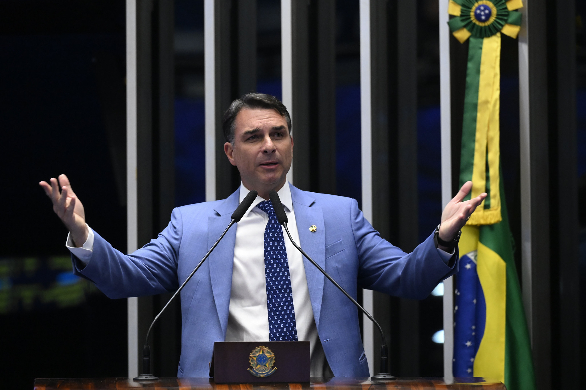 PT PEDE PERDA DO MANDATO DE FLÁVIO BOLSONARO POR QUEBRA DE DECORO
