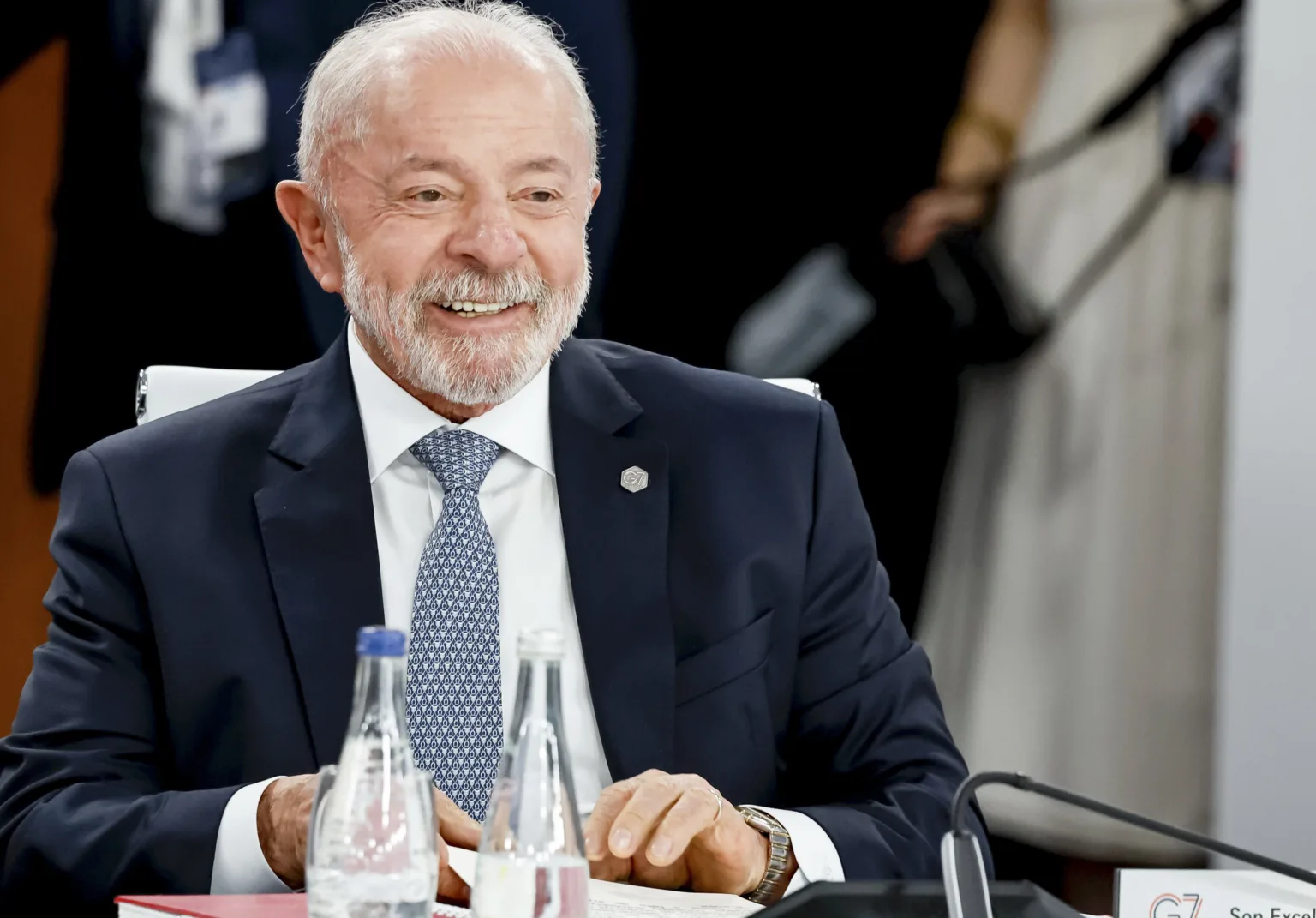Lula anuncia PEC para garantir transporte gratuito nos fins de semana
