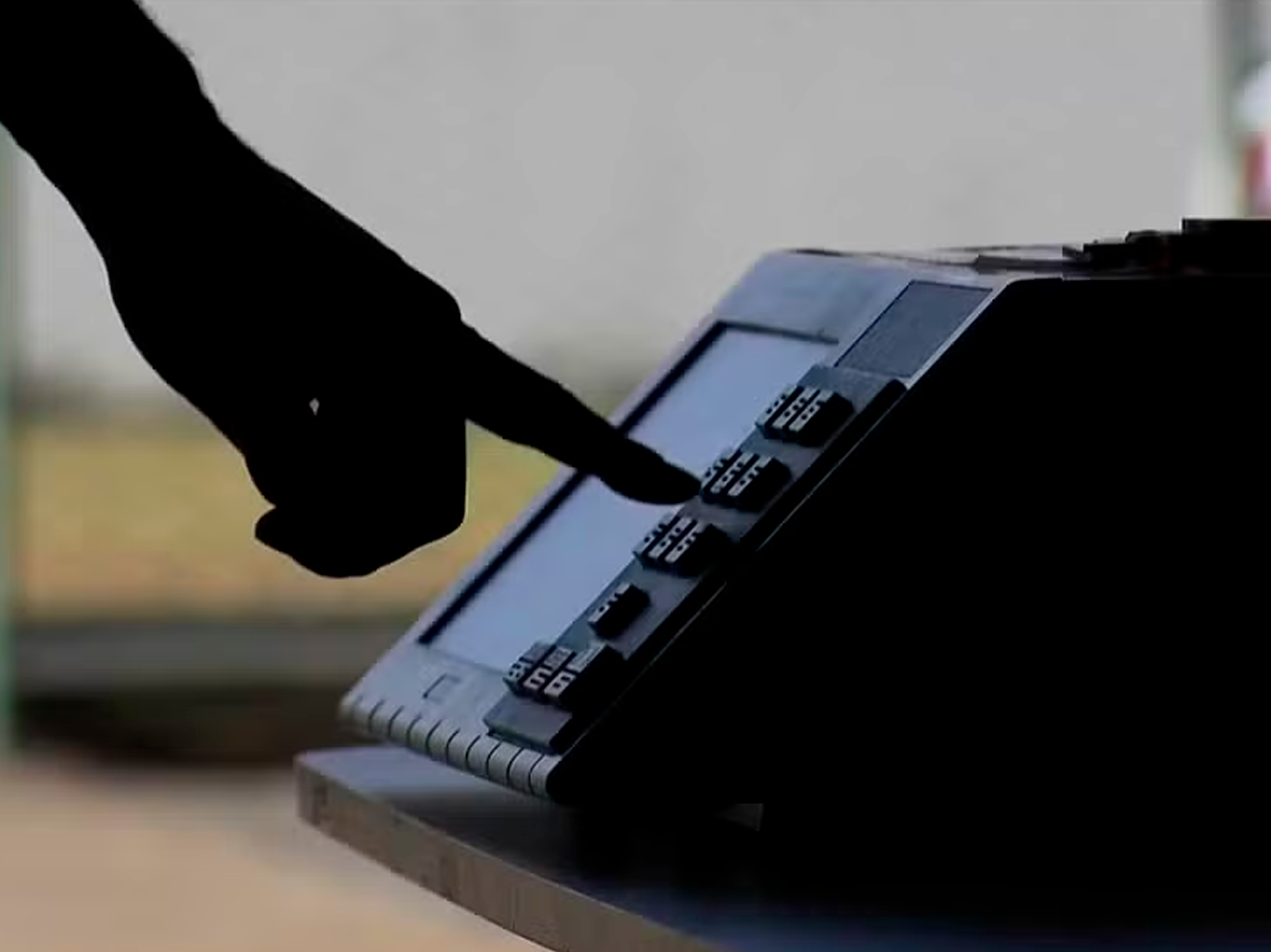 Eleições 2026: Roupa, celular, números dos candidatos – o que pode e o que não pode no dia da eleição