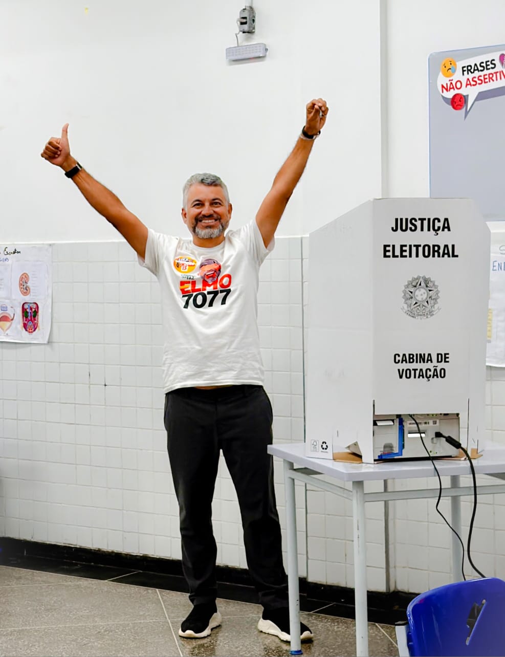 Elmo Vaz vota em Irecê, agradece apoio e demonstra confiança no resultado das urnas