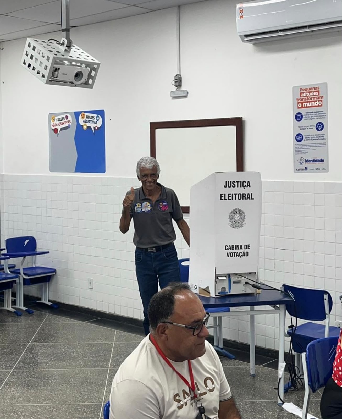 Beto Lelis vota em Irecê, agradece apoios e afirma que região terá novamente deputado federal