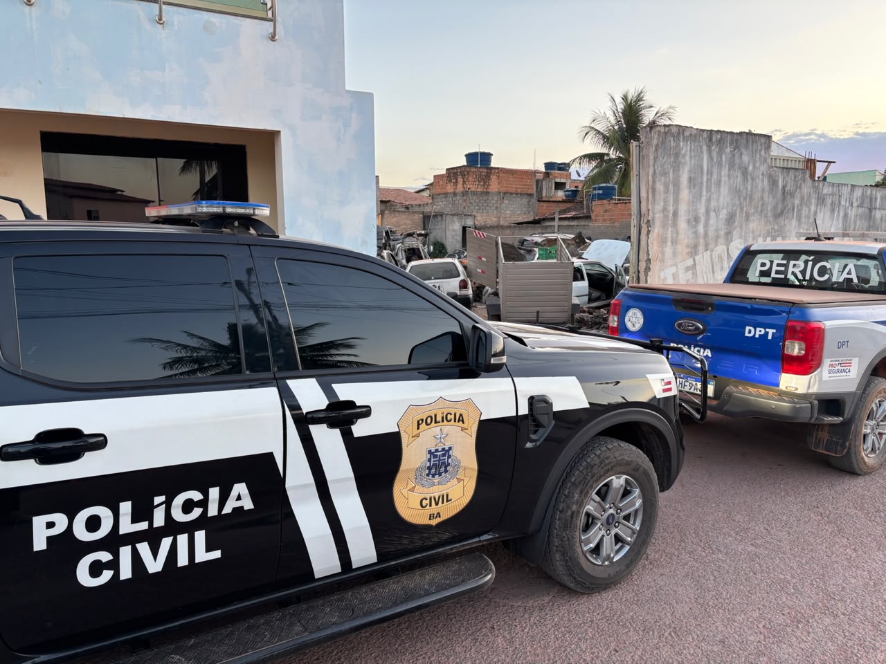 Polícia Civil localiza desmanche clandestino e prende quatro pessoas em Seabra
