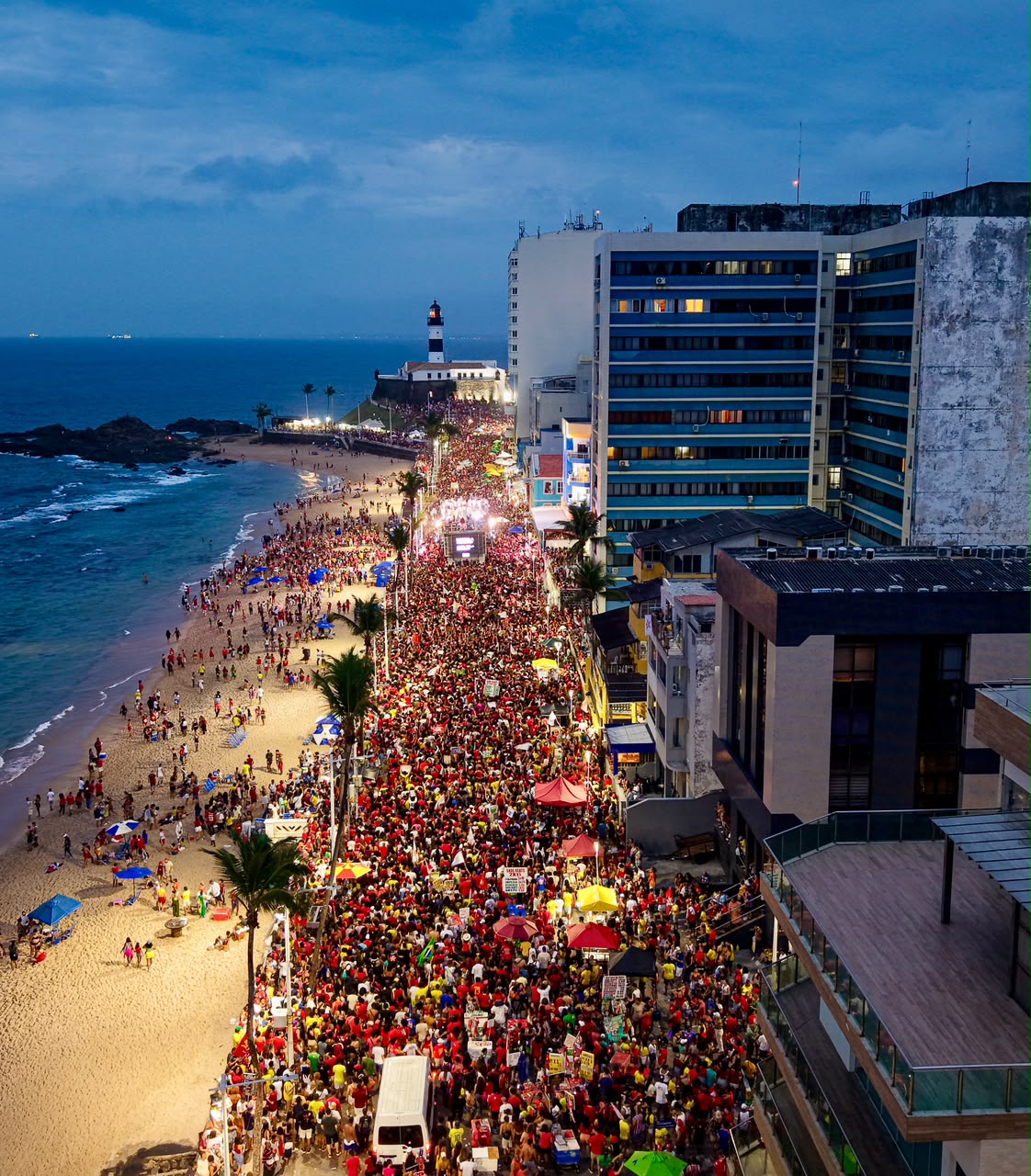 Ato pró-Lula reúne 500 mil pessoas em Salvador