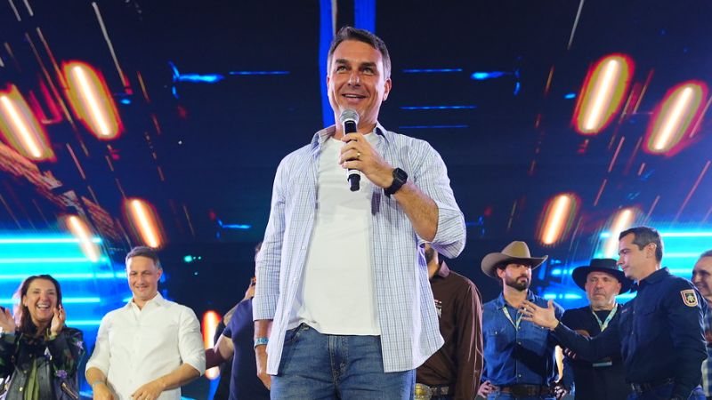 STF nega mandado de busca e apreensão contra Flávio Bolsonaro