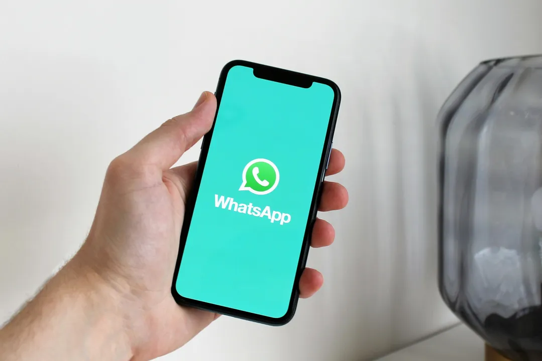 Pais serão avisados com quem filhos estão conversando no WhatsApp; saiba como